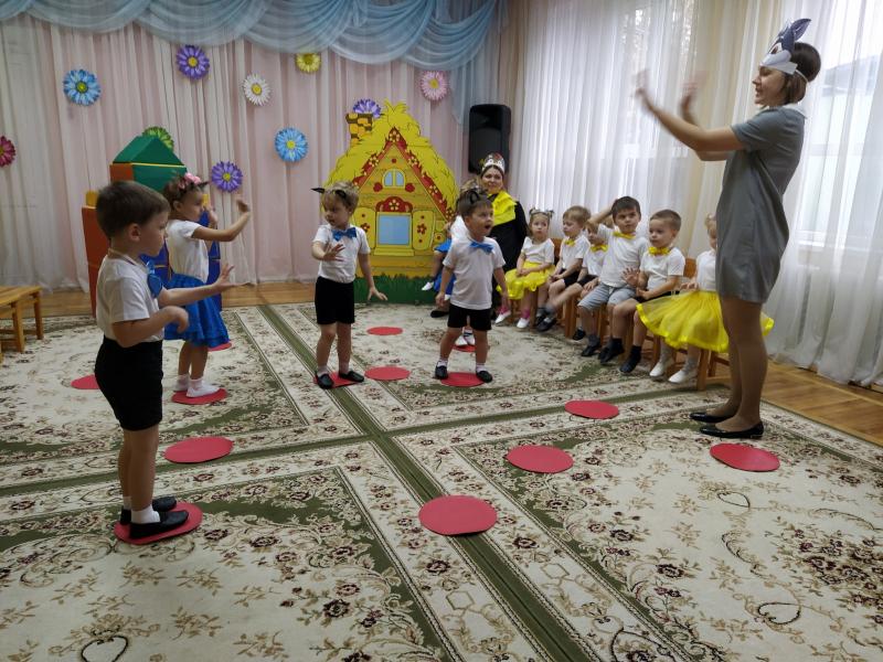 танец котят